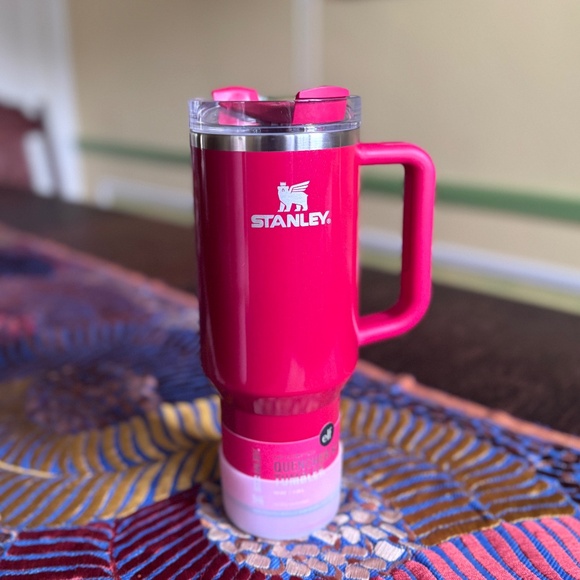 NWoT Stanley Pink Iridescent Quencher H20 Tumbler FlowState Stainless Steel 40OZ - Picture 1 of 7